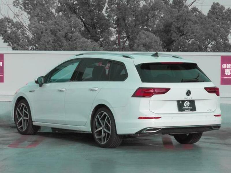 GOLF VARIANT