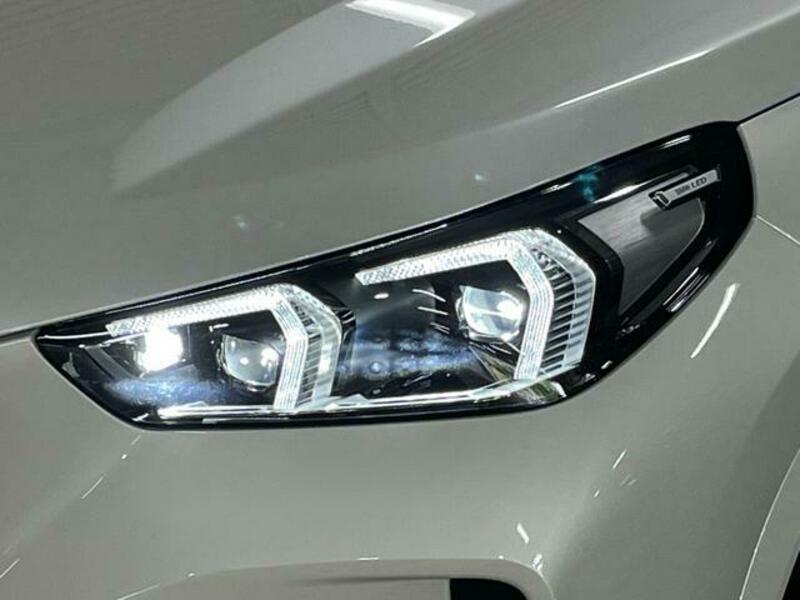 X1