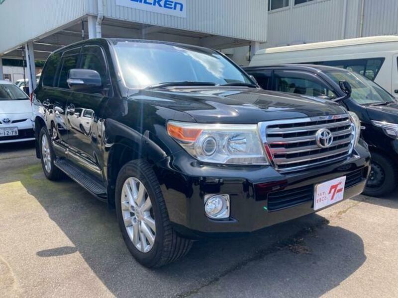 LAND CRUISER
