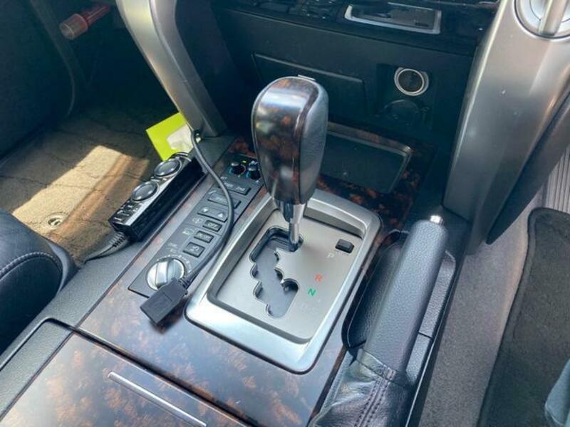 LAND CRUISER