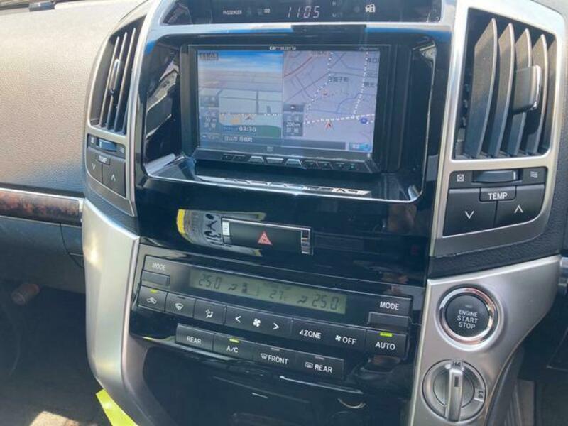LAND CRUISER
