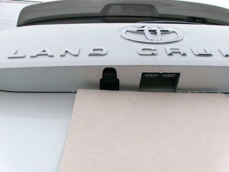 LAND CRUISER