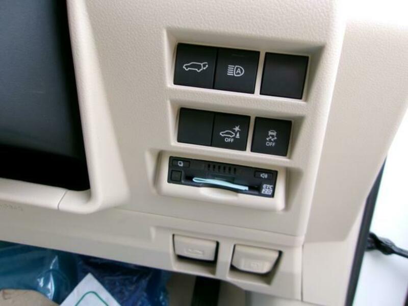 LAND CRUISER