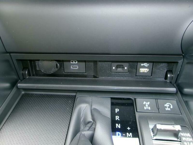 LAND CRUISER
