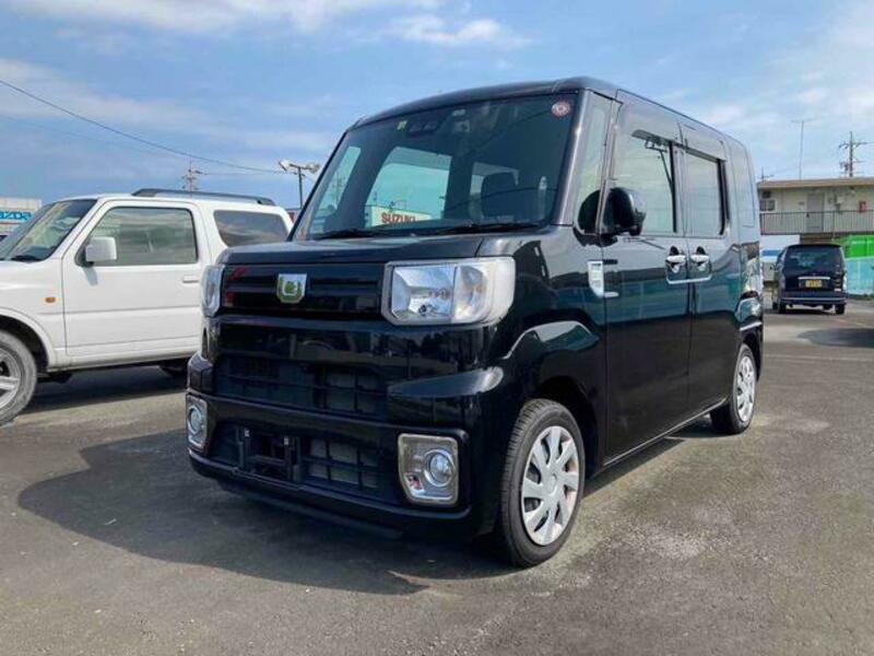 DAIHATSU WAKE