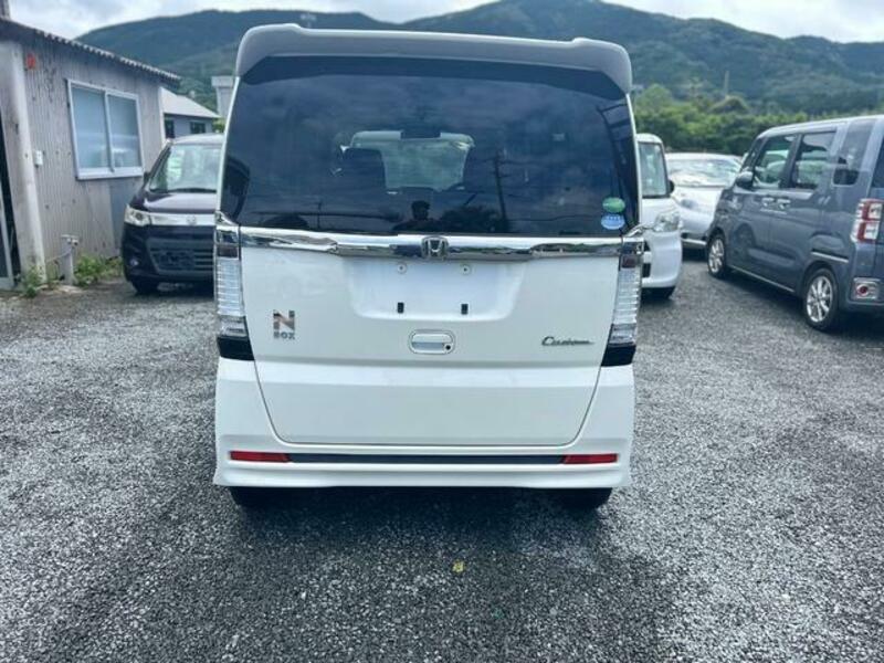 N BOX CUSTOM