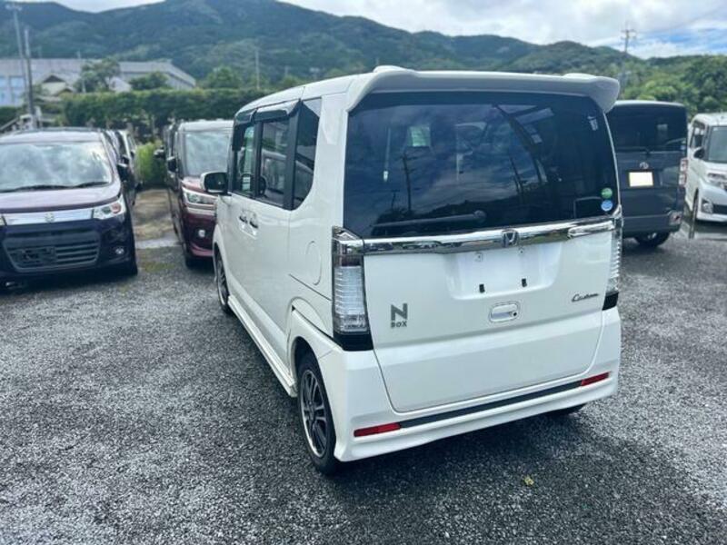 N BOX CUSTOM
