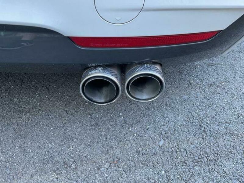 4 SERIES