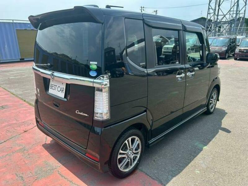 N BOX CUSTOM