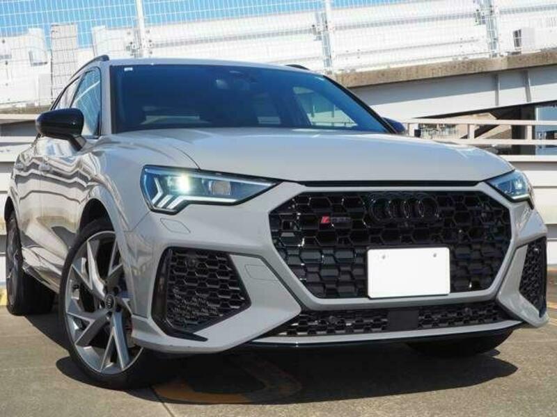 AUDI RS Q3