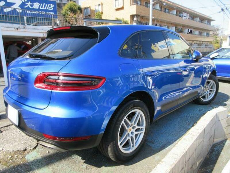 MACAN