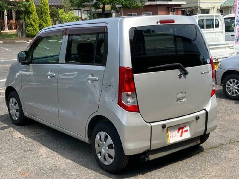 WAGON R