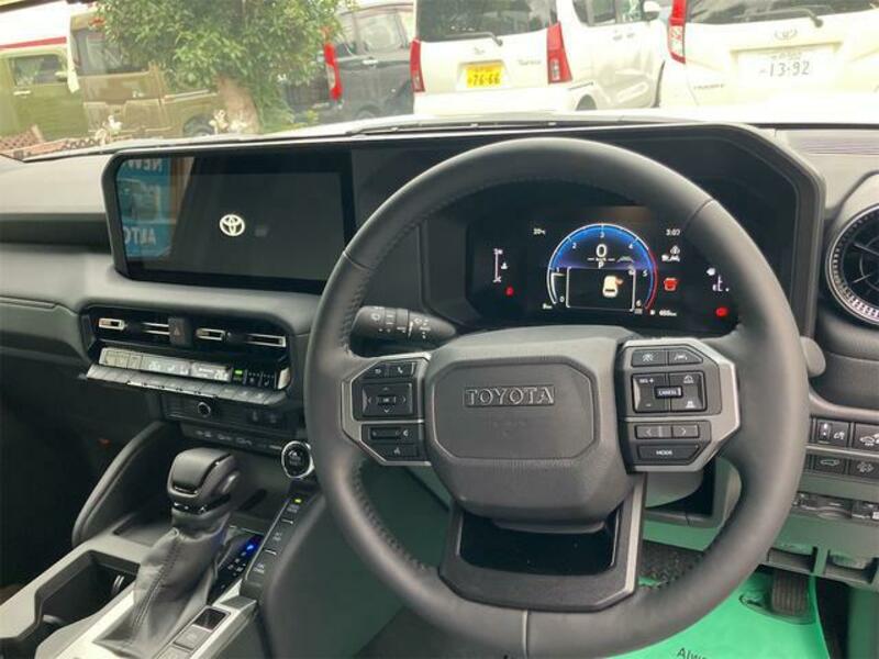 LAND CRUISER 250