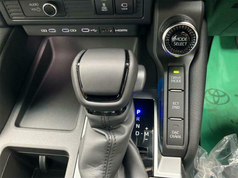 LAND CRUISER 250