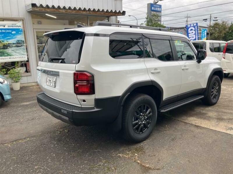 LAND CRUISER 250
