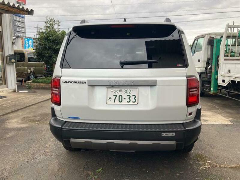 LAND CRUISER 250