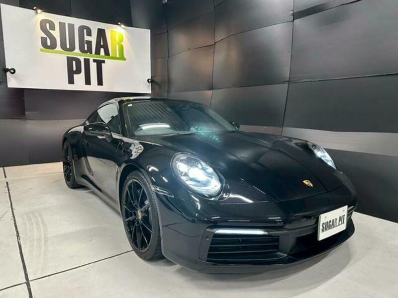 911