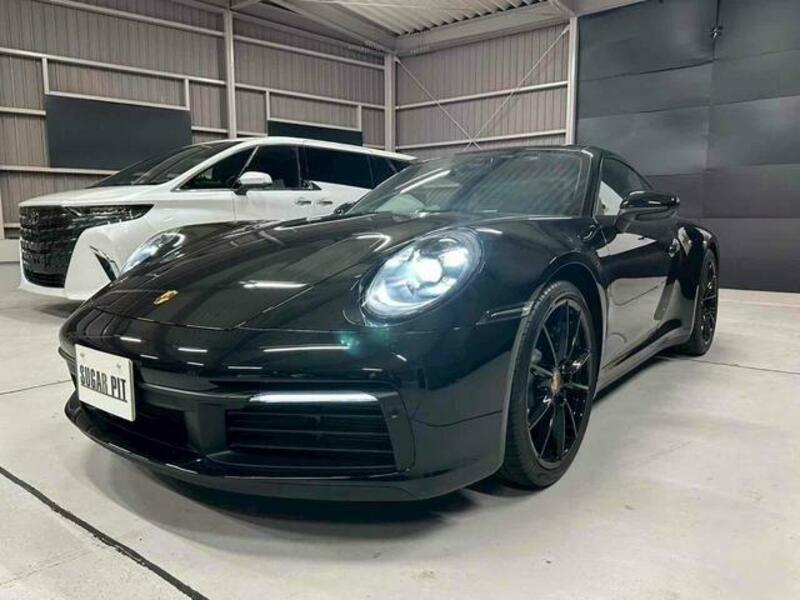 911