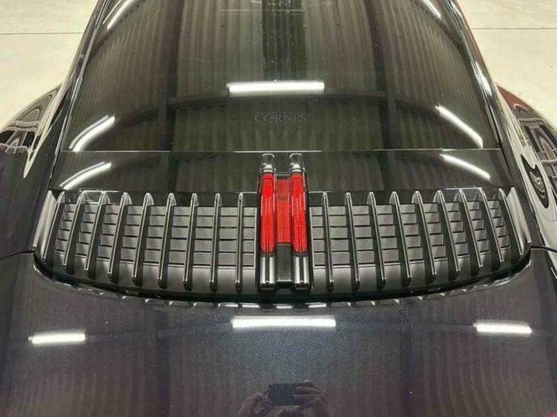 911