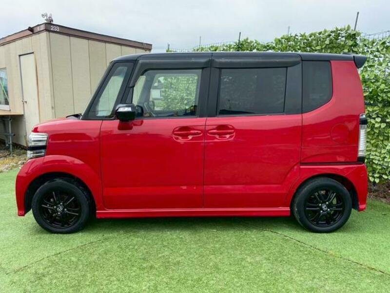 N BOX CUSTOM