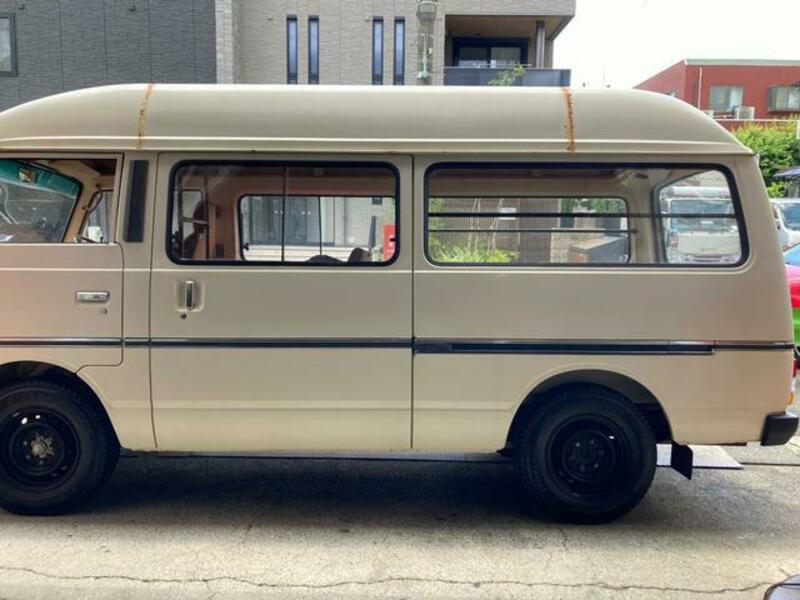 HOMY VAN