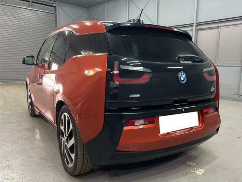 i3