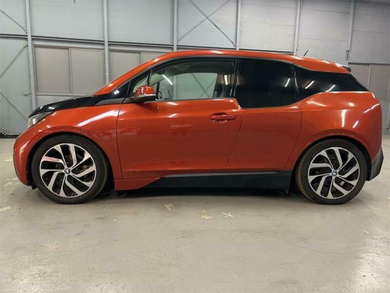 i3