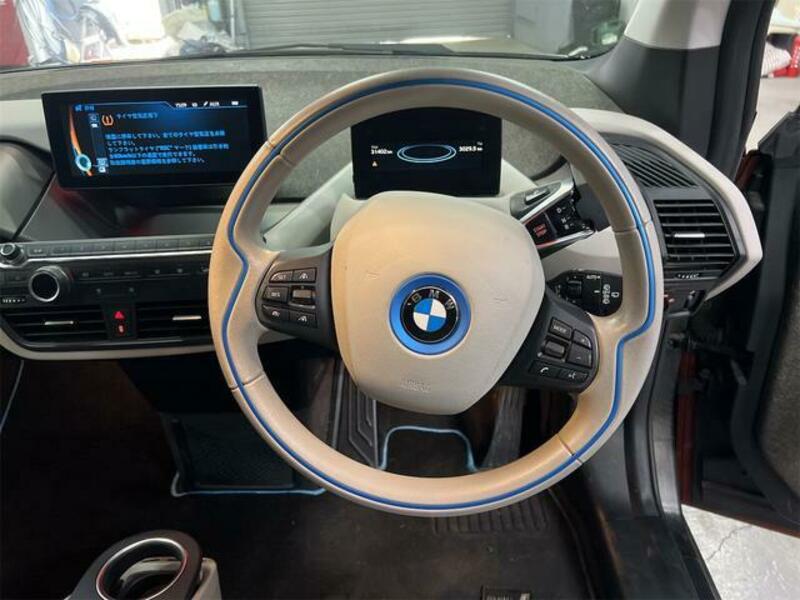 i3
