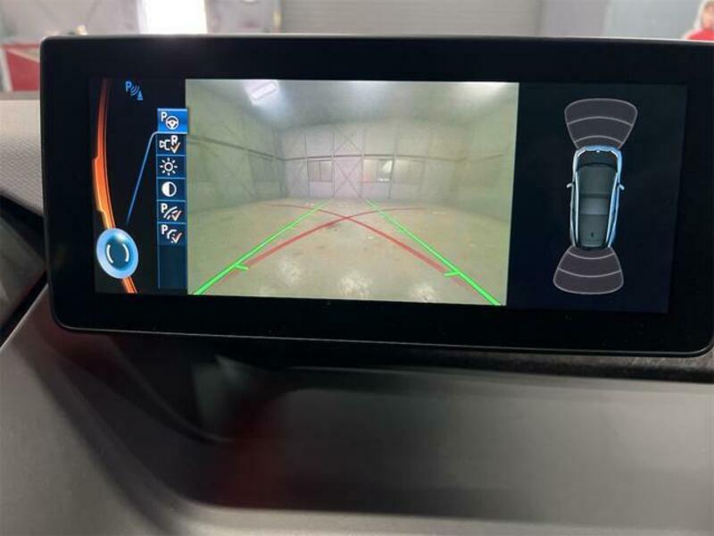 i3