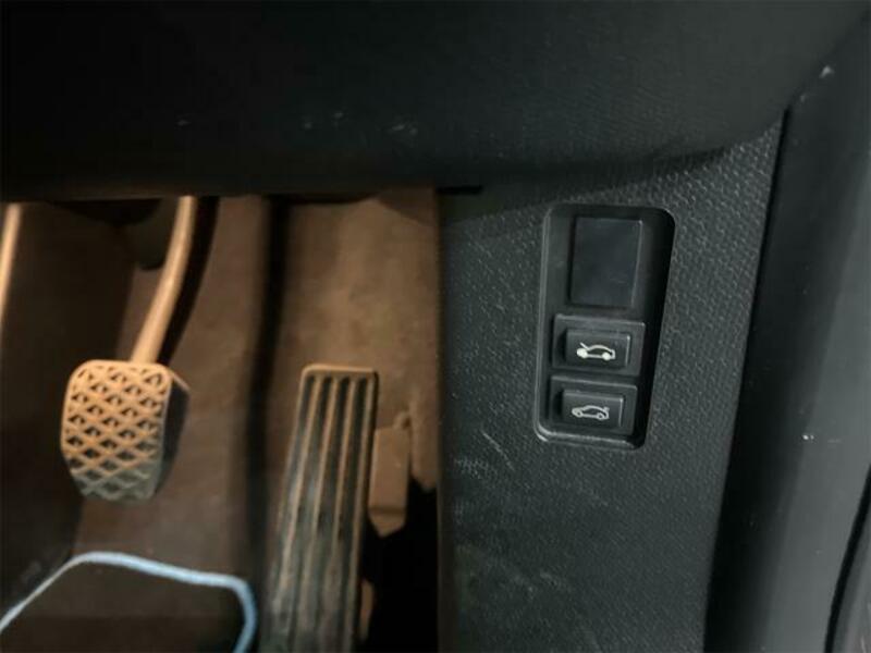 i3