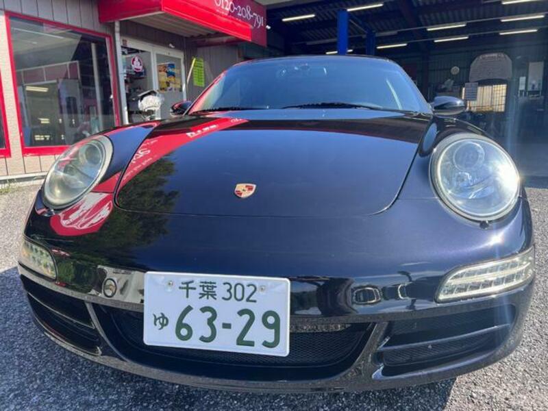 911