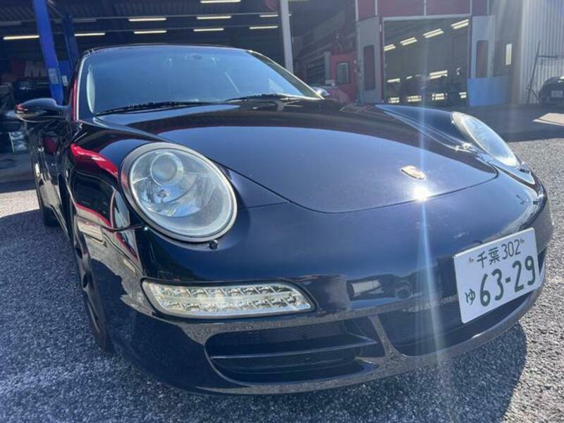 911