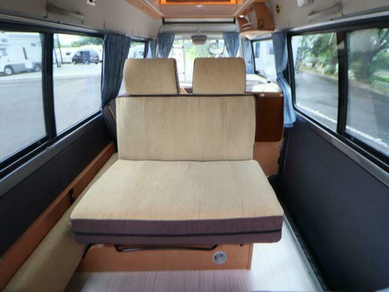 BONGO VAN