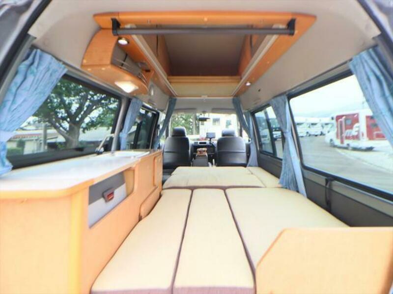 BONGO VAN