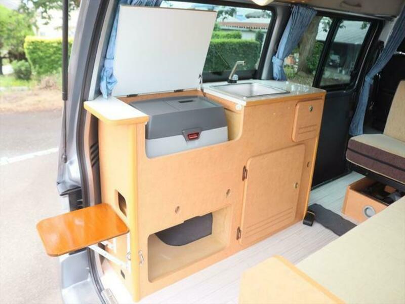 BONGO VAN