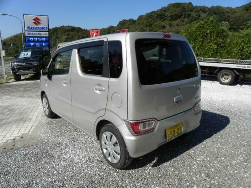 WAGON R