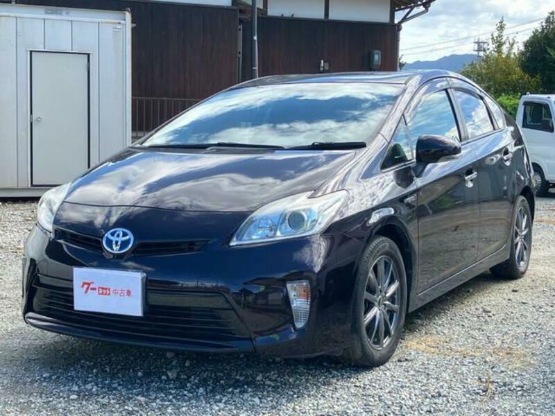 TOYOTA PRIUS