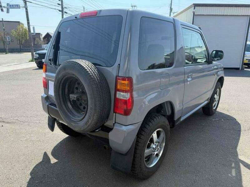 PAJERO MINI