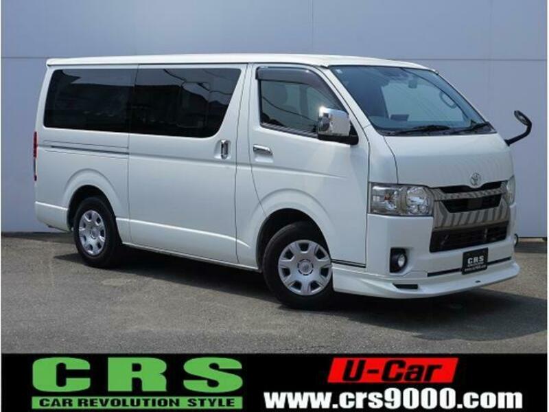 TOYOTA HIACE VAN