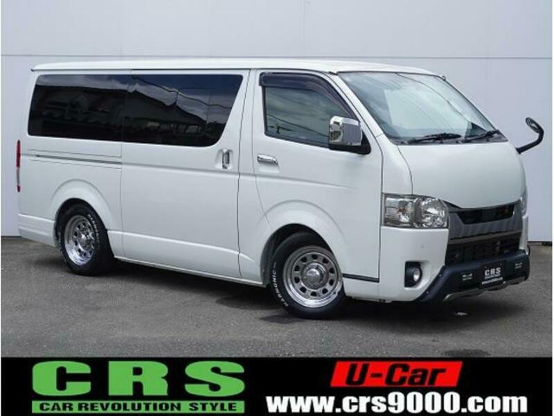 TOYOTA HIACE VAN