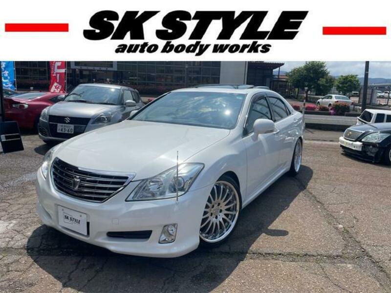 TOYOTA CROWN