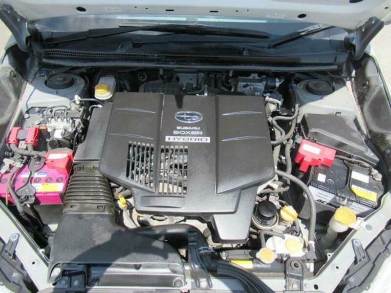 XV HYBRID