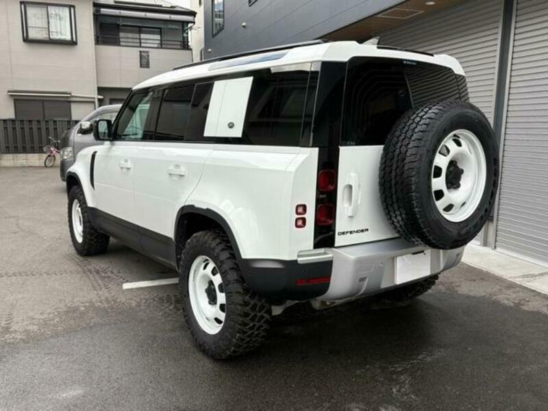 DEFENDER