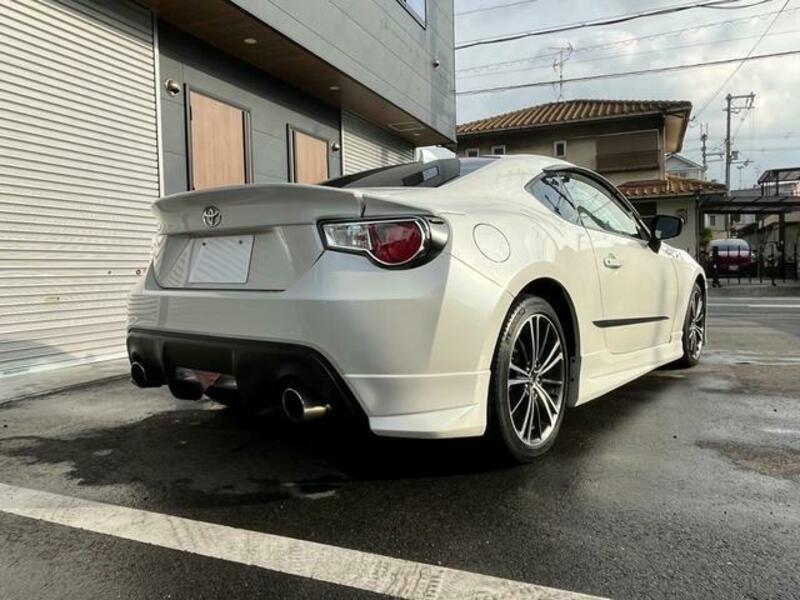 86