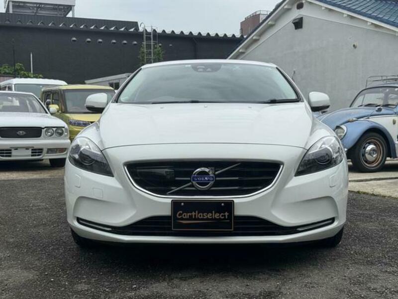 V40