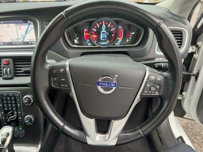 V40