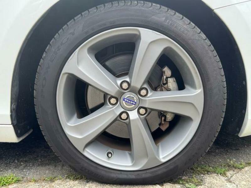 V40