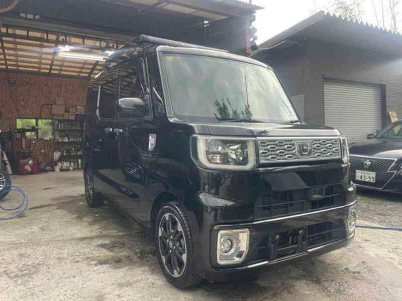 DAIHATSU WAKE
