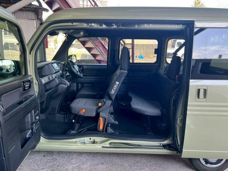 N-VAN