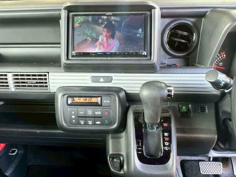N-VAN
